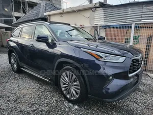 Toyota Highlander 2021 Blue