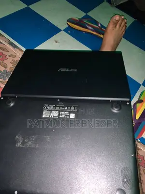 Laptop Asus Vivobook E410M 4GB Intel Celeron SSD 160GB