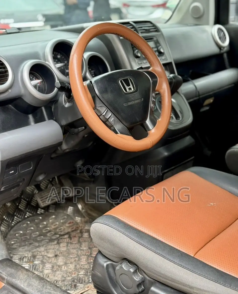 Honda Element 2006 Orange