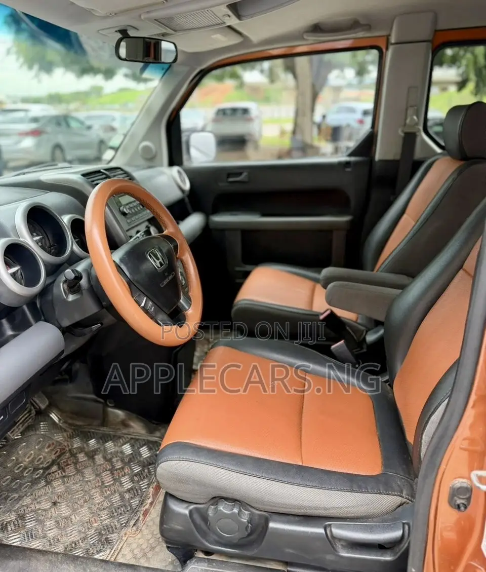 Honda Element 2006 Orange