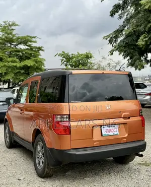 Honda Element 2006 Orange