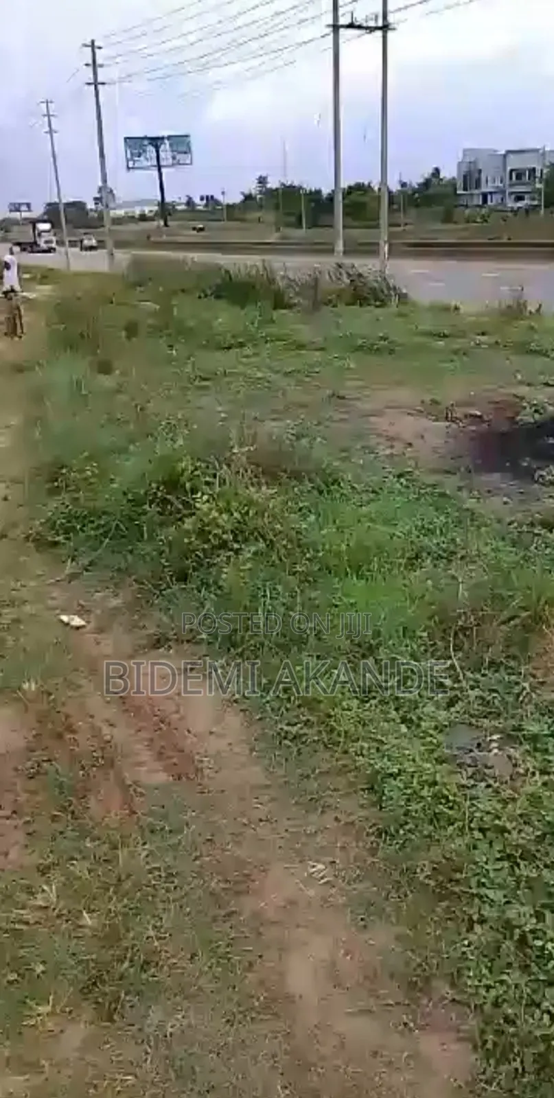 4 Acres Facing Lagos-Ibadan Expressway