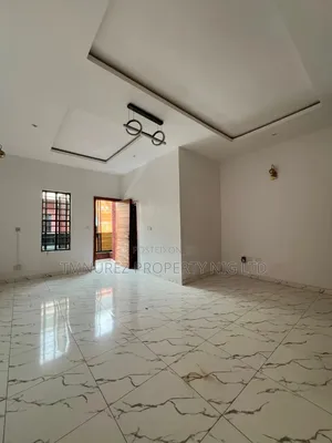 3bdrm Duplex in Ikota for rent