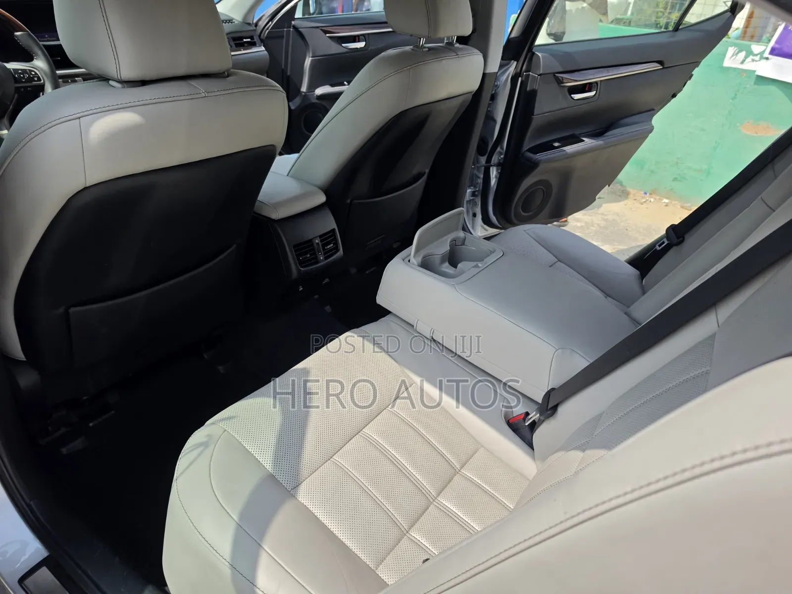 Lexus ES 2016 Silver