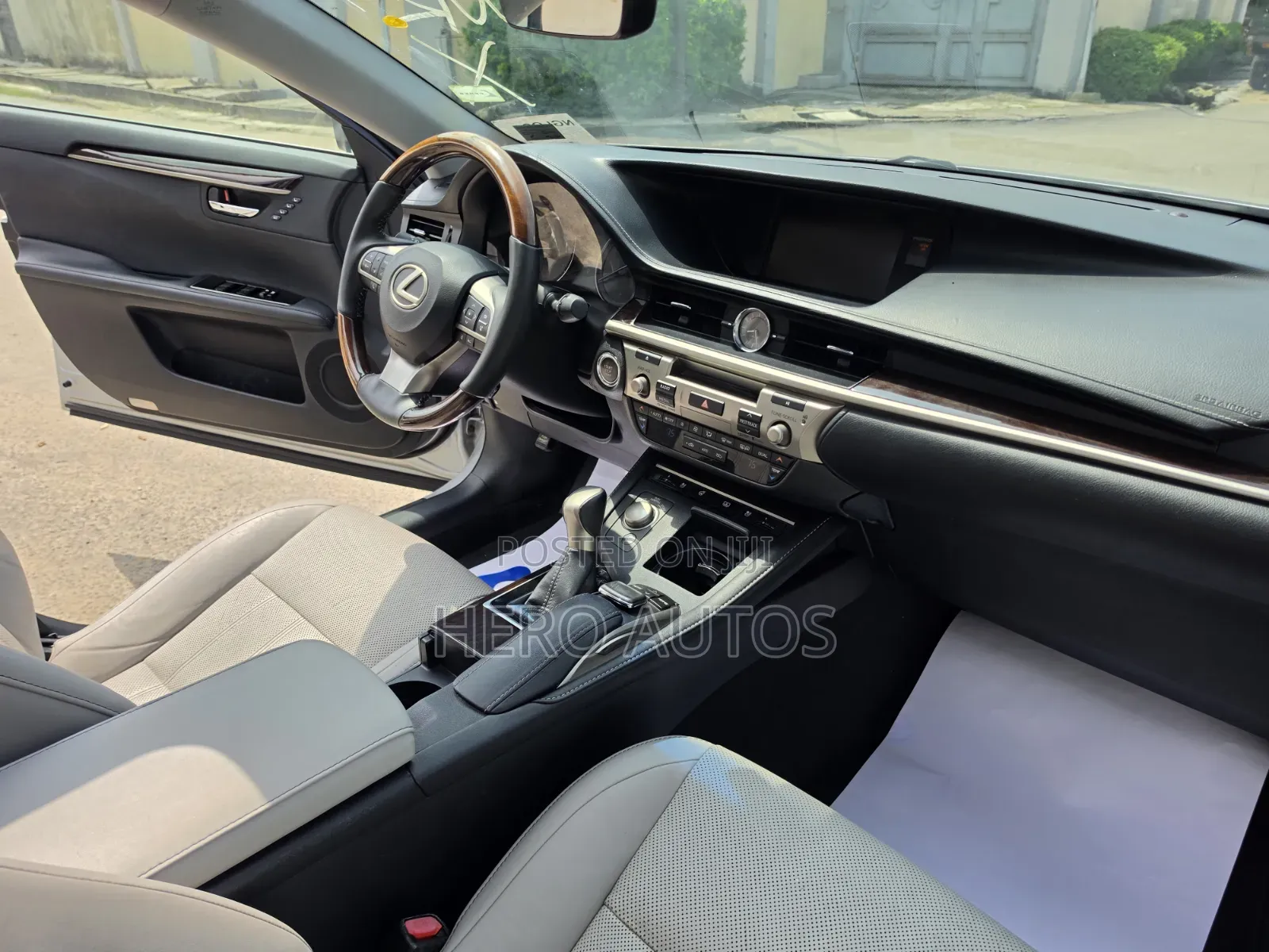 Lexus ES 2016 Silver
