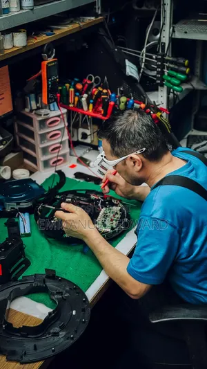 Repair Tv, Laptop, Speakers and Others Electronic Devices