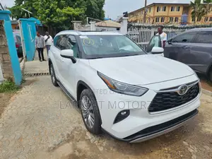Toyota Highlander Platinum 2022 White