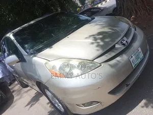 Toyota Sienna 2006 Silver