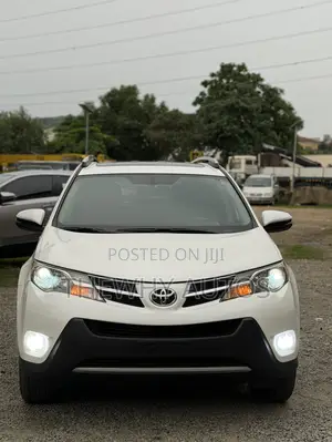 Toyota RAV4 Limited AWD (2.5L 4cyl 6A) 2013 White