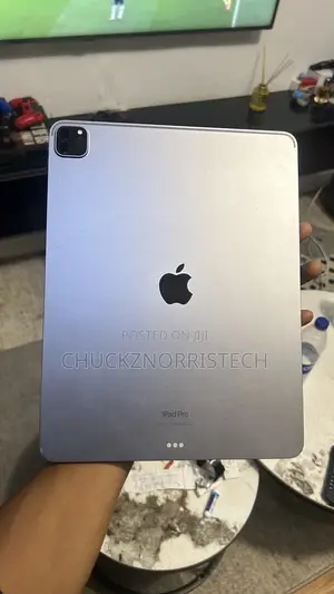 Apple iPad Pro 12.9 (2022) 256 GB Gray
