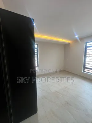 2bdrm Apartment in Dorosimi, Lekki Phase 1 for rent