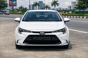 Toyota Corolla LE 2023 White