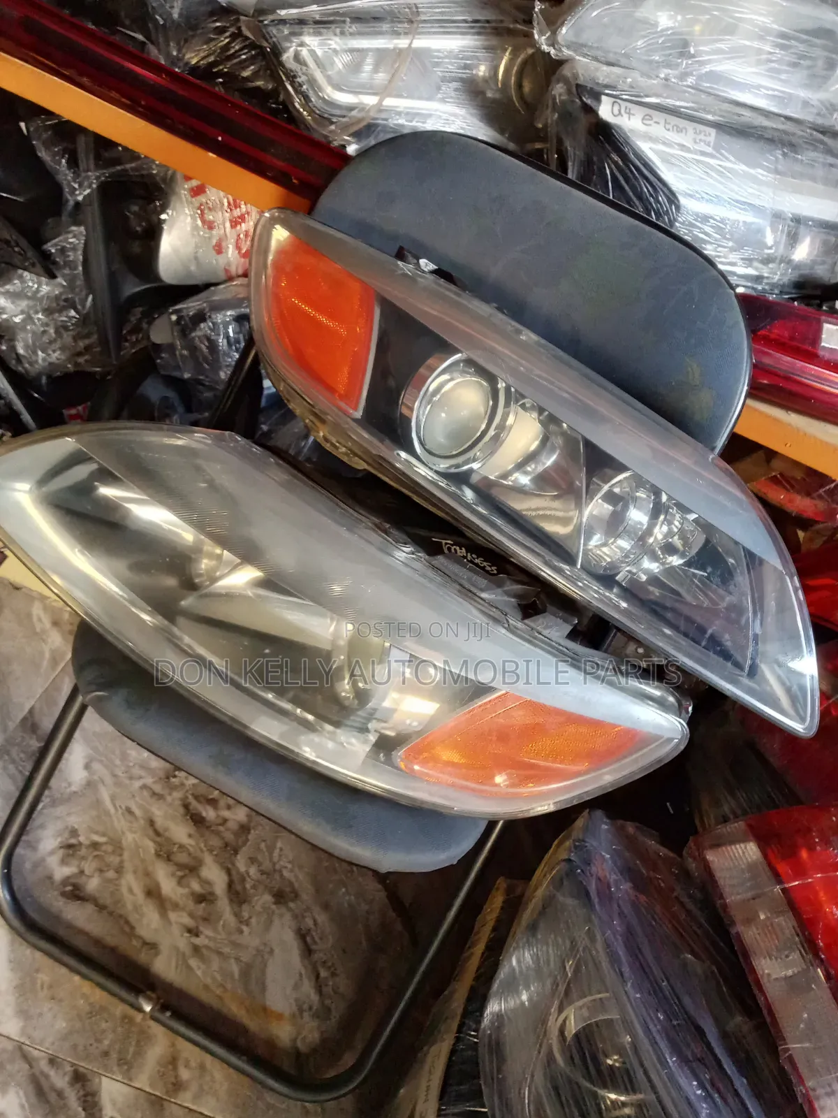 Headlight Audi Q7