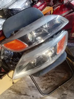 Headlight Audi Q7
