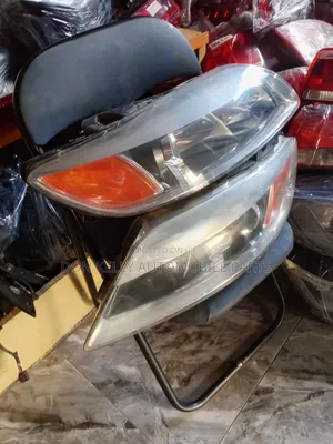 Headlight Audi Q7