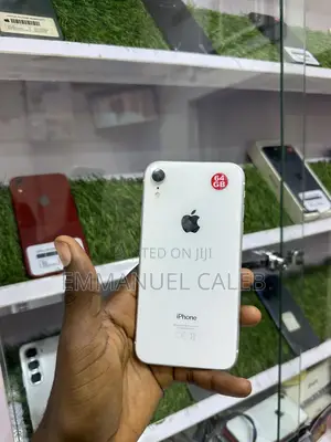 Apple iPhone XR 64 GB White