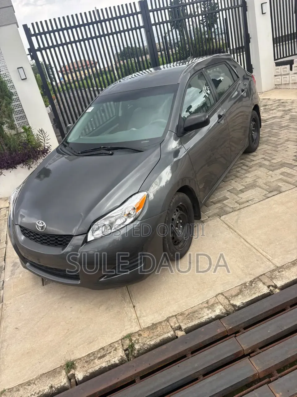 Toyota Matrix 2012 Gray
