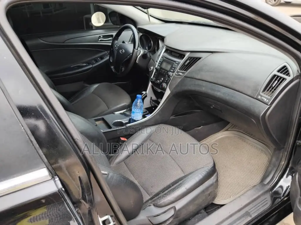 Hyundai Sonata 2012 Black