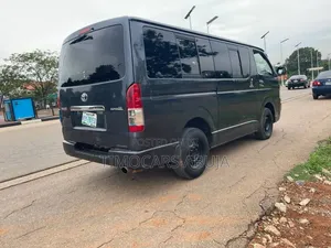 Toyota HiAce 2014 Black