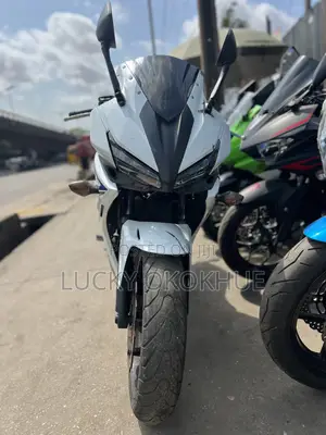 Honda CBR 2021 White