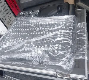 32 Channels Behringer Digital Mixer