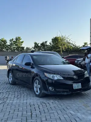 Toyota Camry SE 4dr Sedan (2.5L 4cyl 6A) 2013 Black