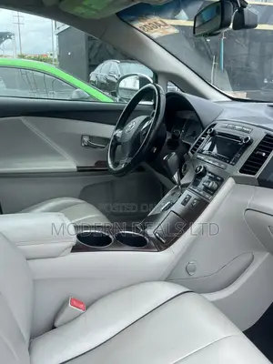 Toyota Venza 2011 White