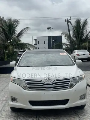 Toyota Venza 2011 White