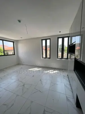 3bdrm Apartment in Lekki Phase1 for rent
