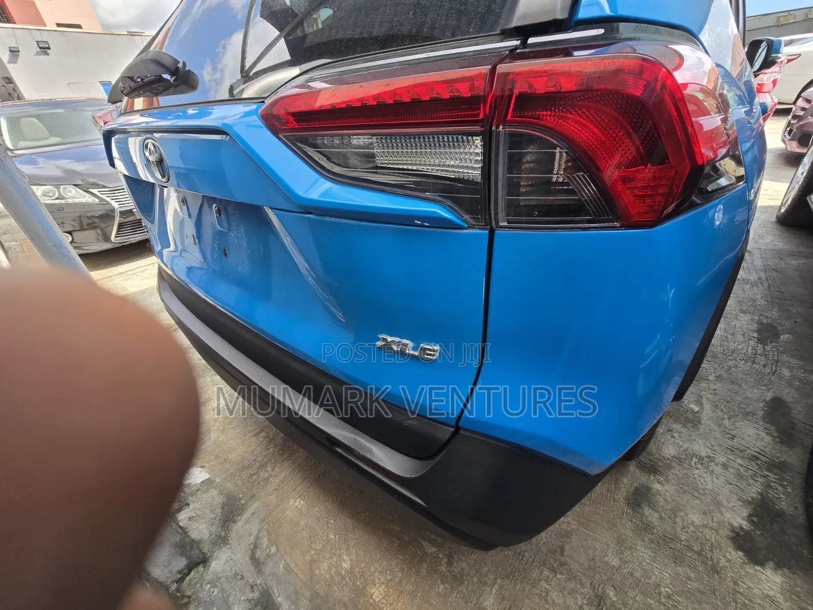 Toyota RAV4 2019 Blue