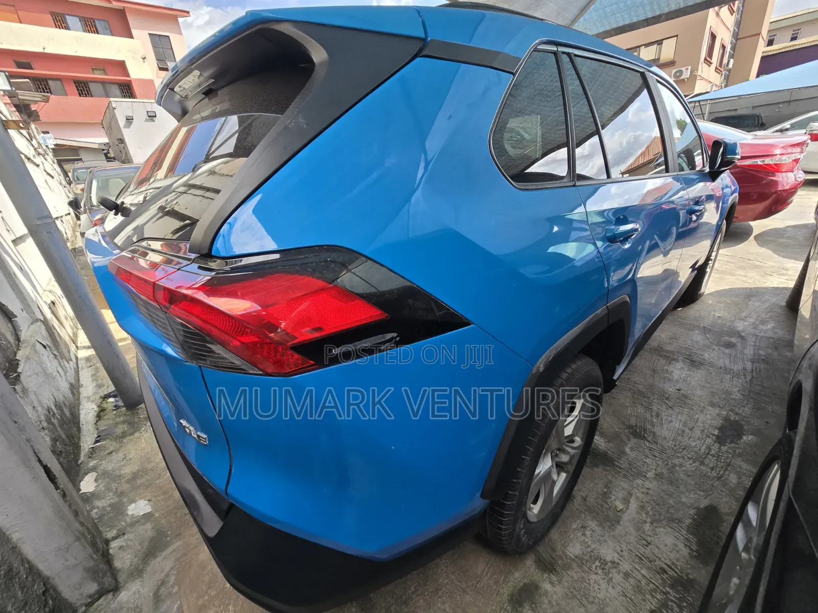 Toyota RAV4 2019 Blue