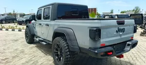 Jeep Gladiator 2021 Off white
