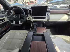 Toyota Tundra 2022 Blue