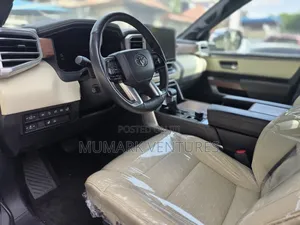 Toyota Tundra 2022 Blue