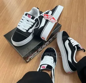 Footwears Store