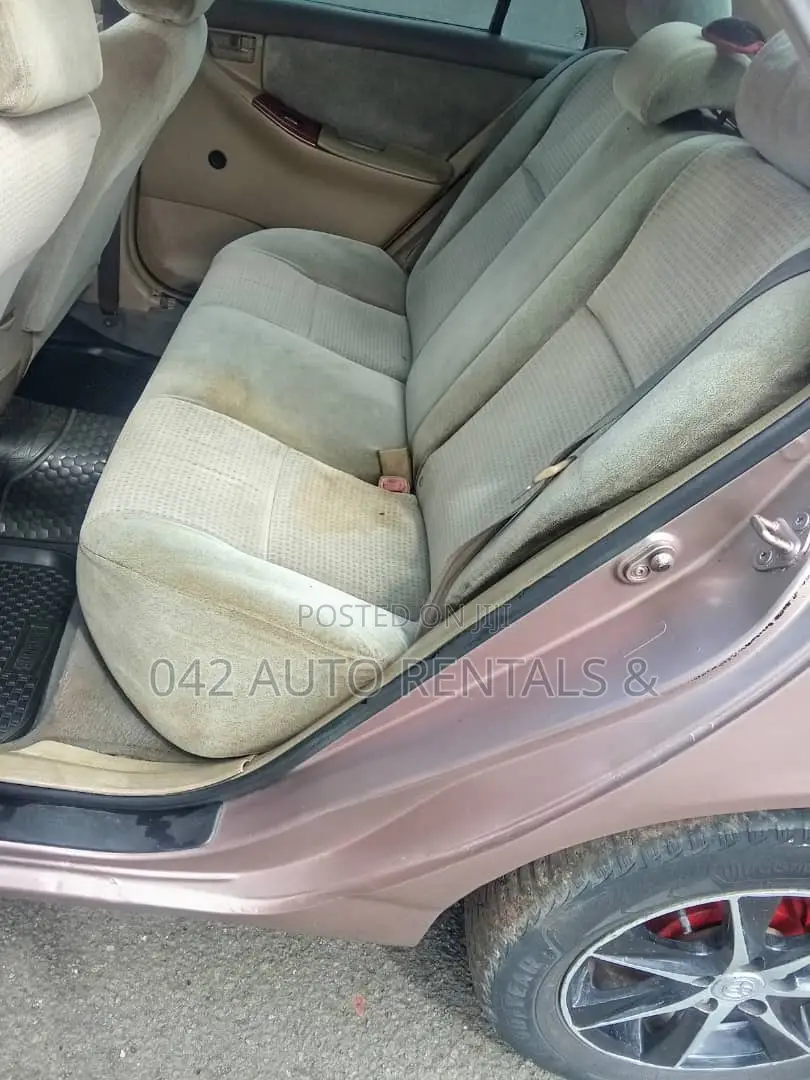 Toyota Corolla 2005 Gold