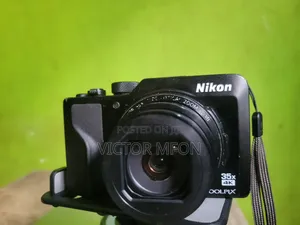 Nikon A1000 