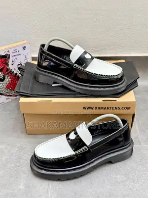 Dr Martens Penton Heart  Loafers Black/White