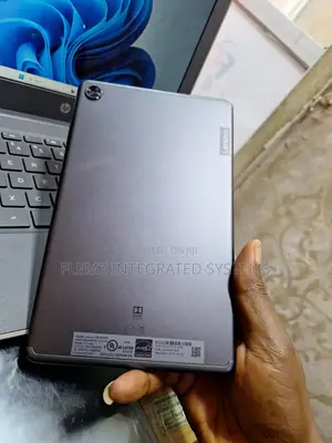 Lenovo Tab M8 (HD) 16 GB Gray