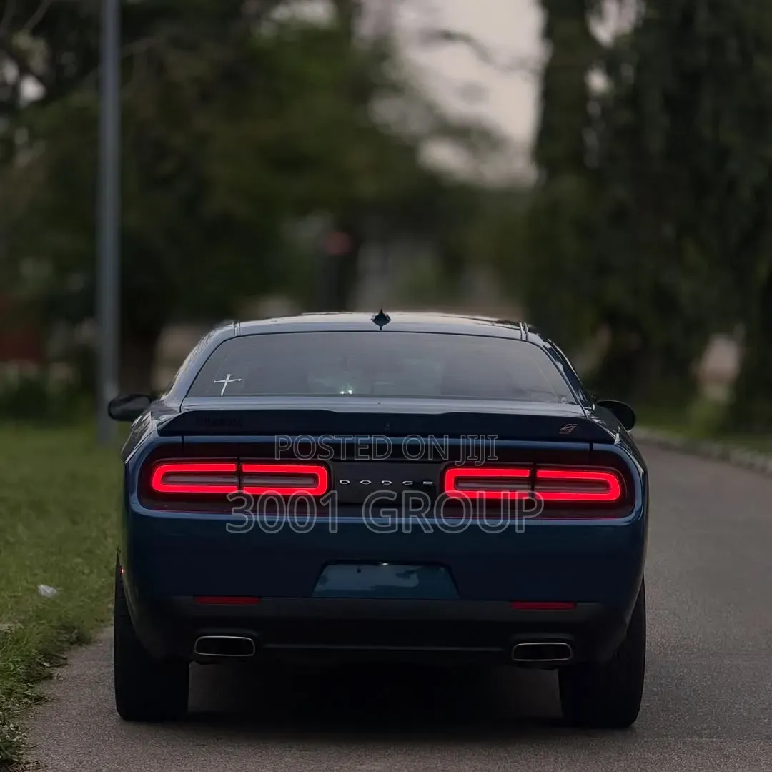 Dodge Challenger 2021 Blue