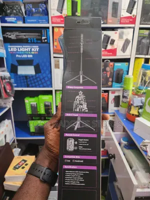 C08 Tripod Stand