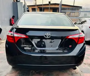 Toyota Corolla 2015 Green