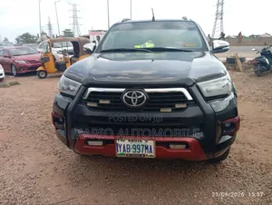 Toyota Hilux 2.7 VVT-i 4X4 SRX 2010 Black