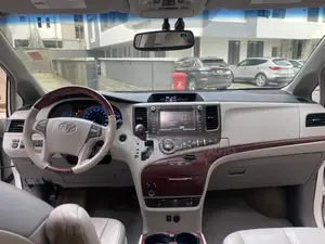 Toyota Sienna Limited AWD 7-Passenger 2013 White