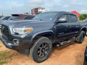 Toyota Tacoma 2017 Gray