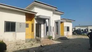 2bdrm Duplex in Beechwood Park, Lakowe for sale
