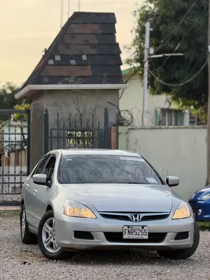 Honda Accord 2008 Silver