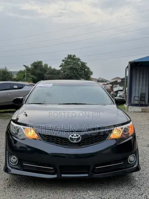 Toyota Camry SE 4dr Sedan (2.5L 4cyl 6A) 2013 Blue