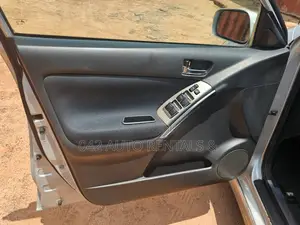 Toyota Matrix 2006 Silver