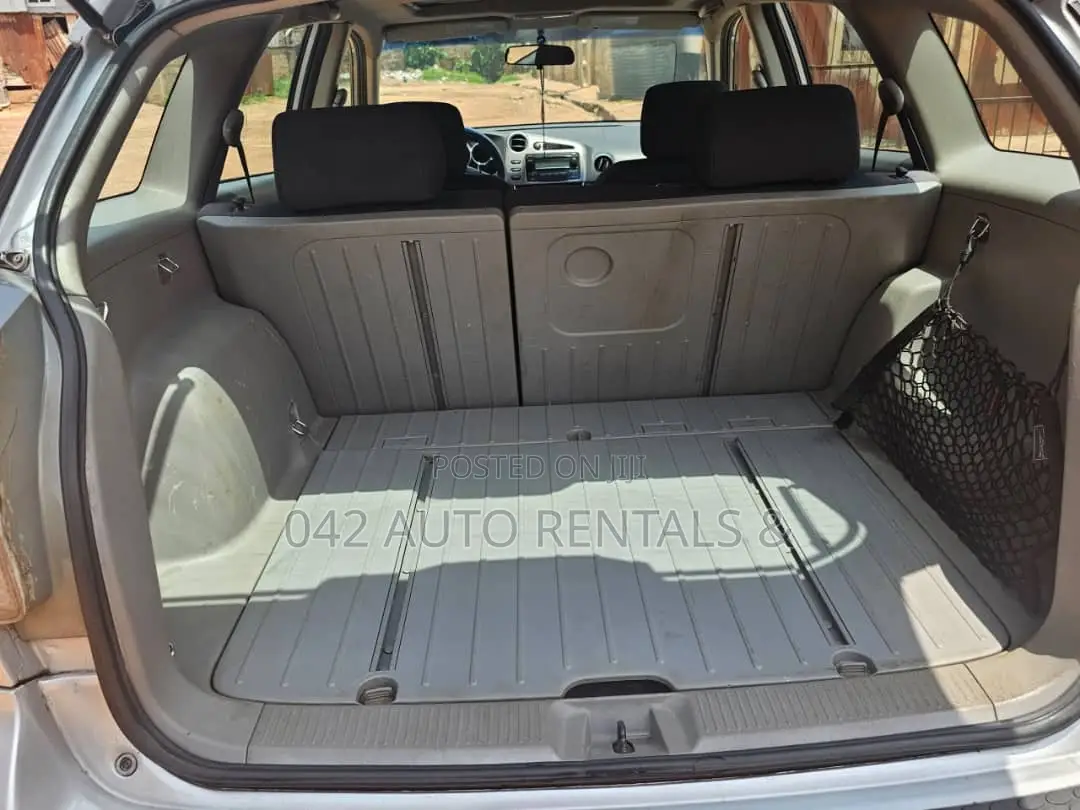 Toyota Matrix 2006 Silver